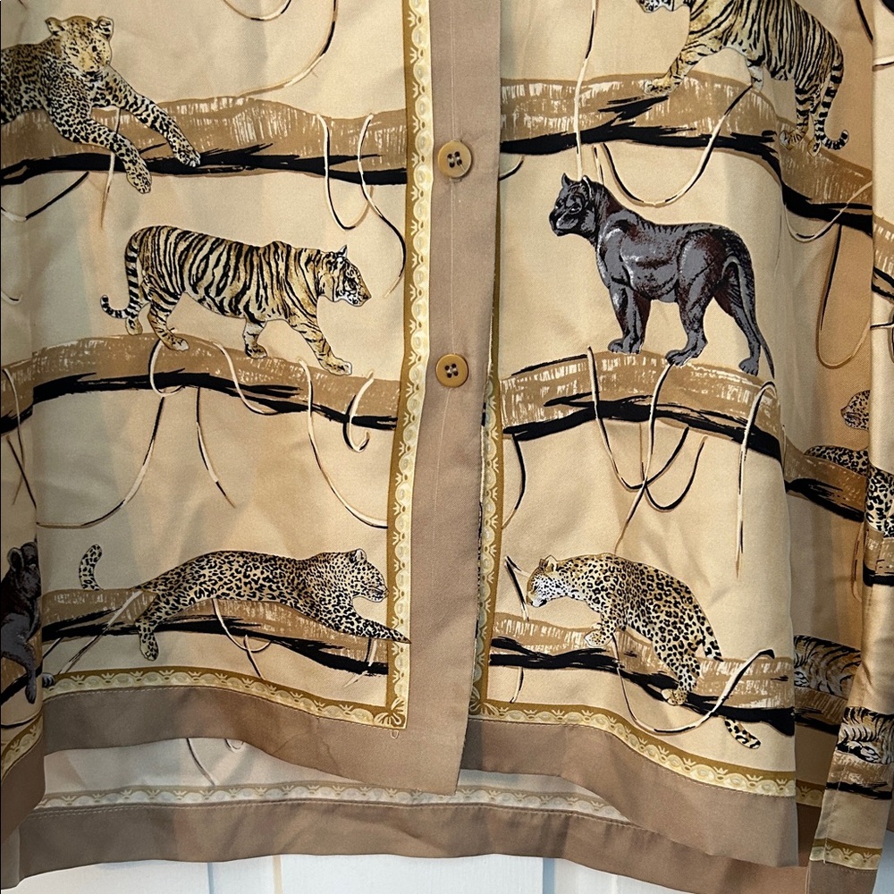 VTG Women’s Animal Print Blouse Size 8 Tan Long Sleeve Panther Cheetah Silk - Picture 6 of 16
